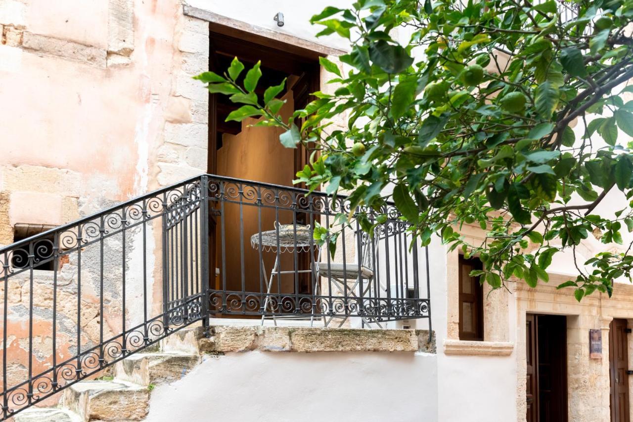 Oniros Residenza Vecchia Aparthotel Chania  Buitenkant foto