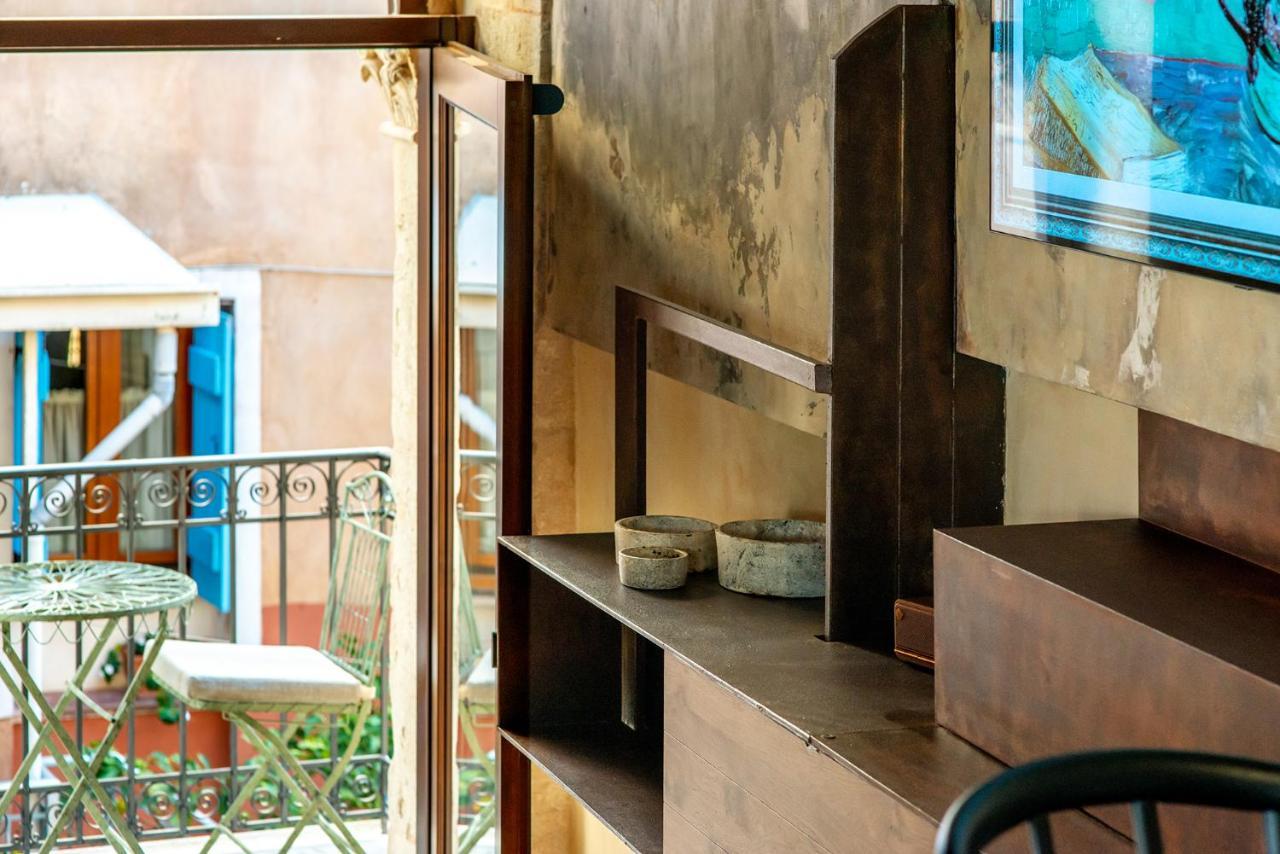 Oniros Residenza Vecchia Aparthotel Chania  Buitenkant foto
